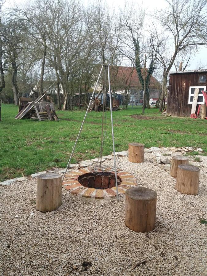 Ferienhaus Villa Kunnibunt Burgsalach Bagian luar foto